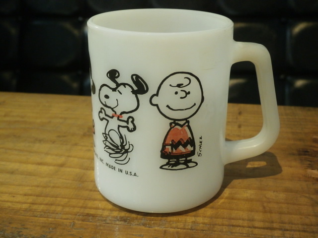 Gadget Collectibles Federal Glass Mug Snoopy